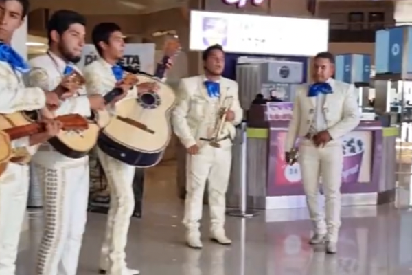 Mariachi Telcel 